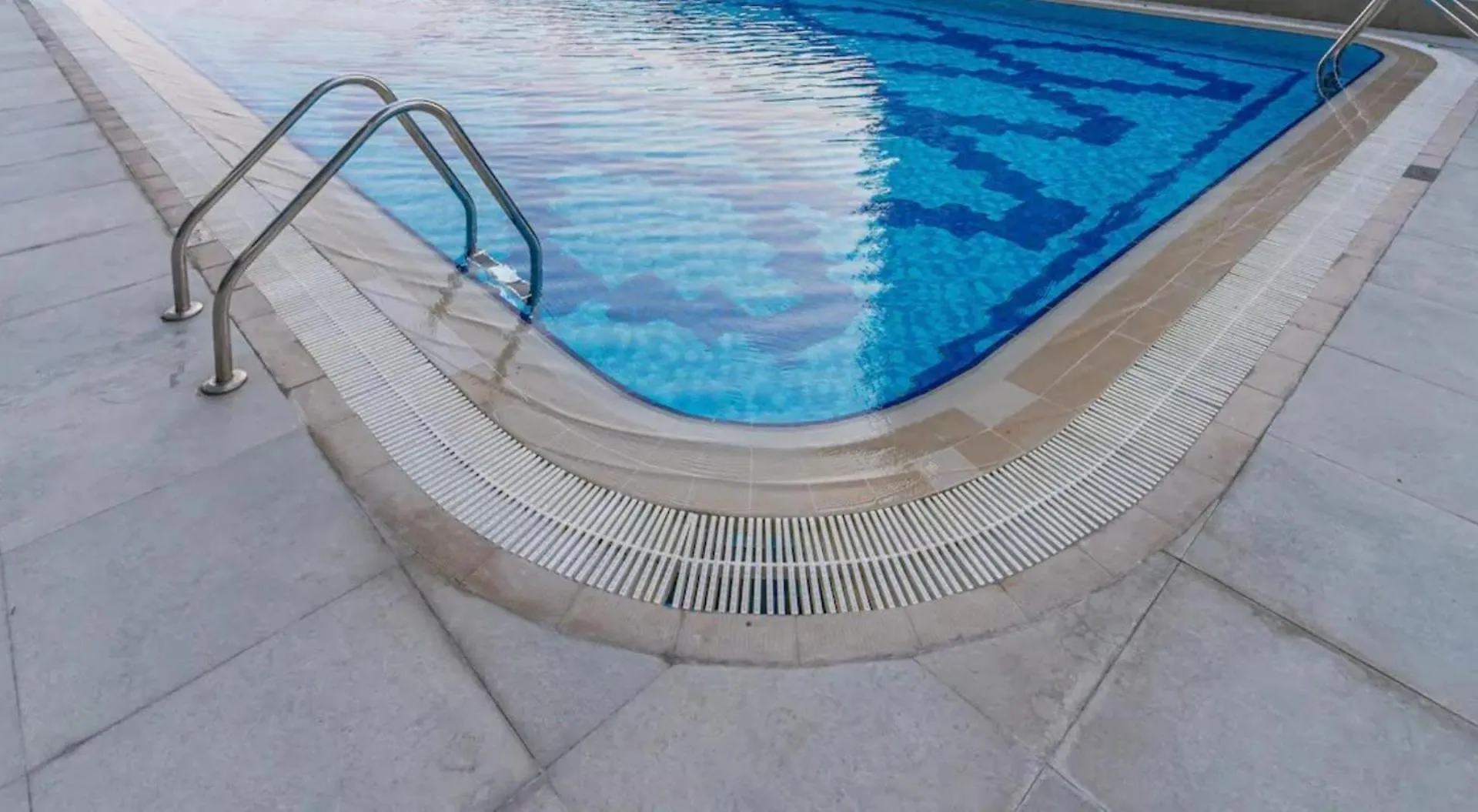 Downtown 2Bhk Family Retreat Apartment Dubai