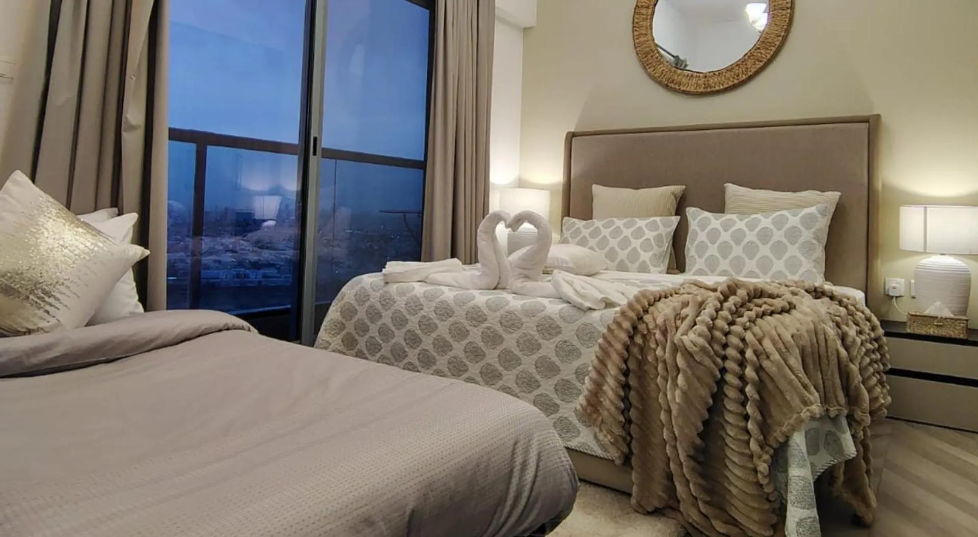 Downtown 2Bhk Family Retreat Apartment Dubai