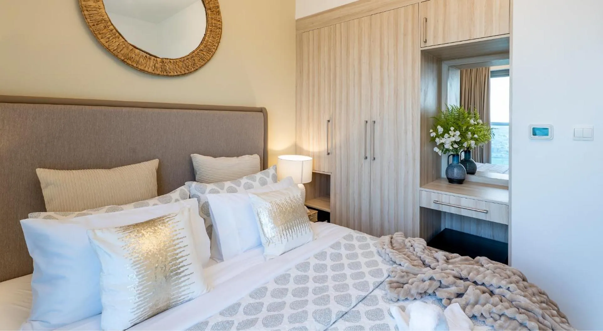 Downtown 2Bhk Family Retreat Apartment Dubai 0*,