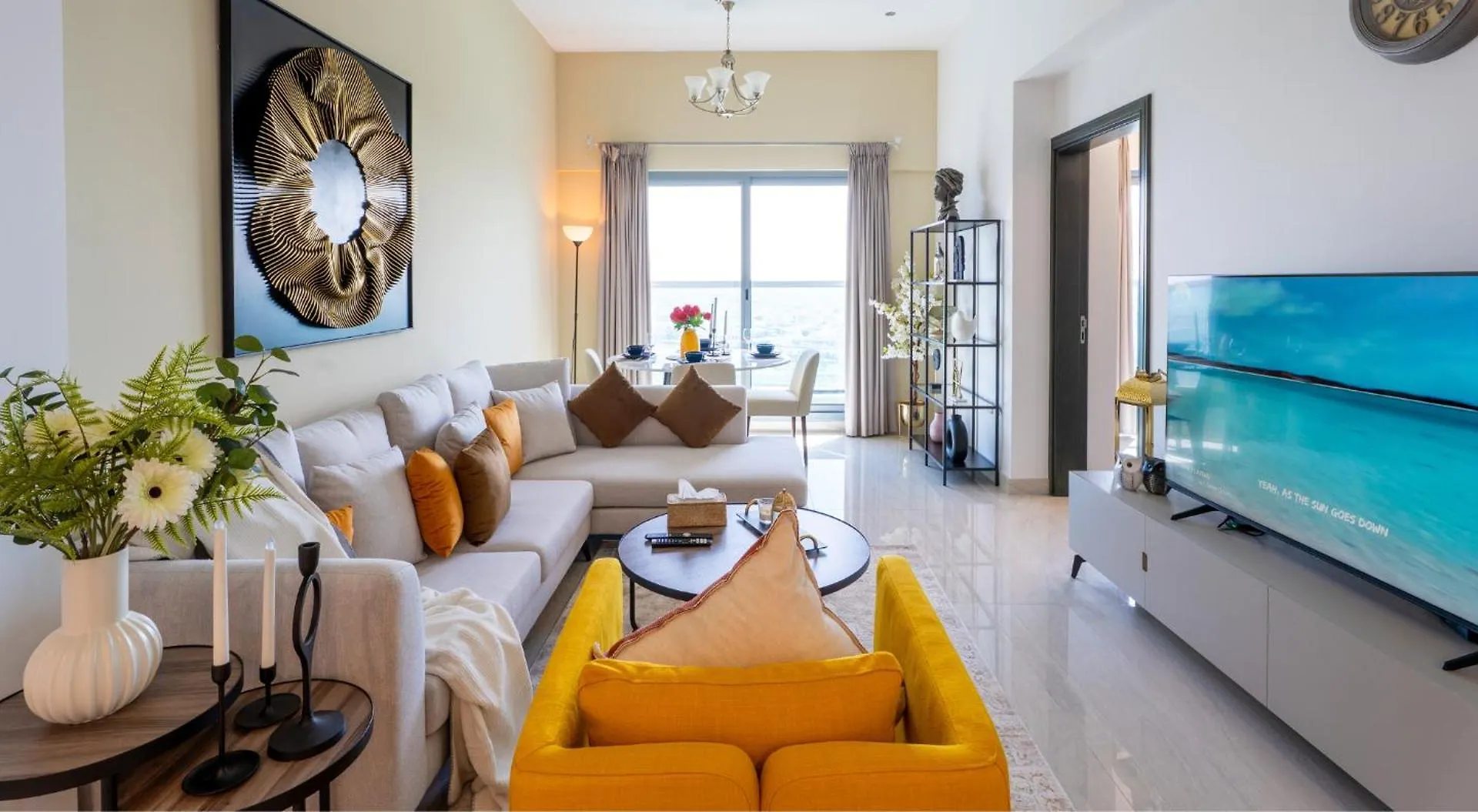 Downtown 2Bhk Family Retreat Apartment Dubai
