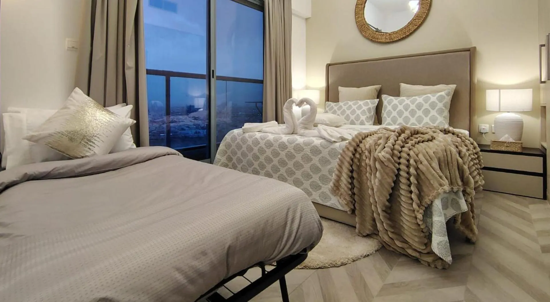 Downtown 2Bhk Family Retreat Apartment Dubai